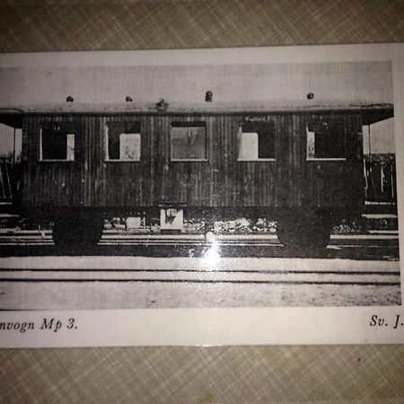 Fjordhytten. Rebuild Train Wagon From 1937. Apartment Odense Bagian luar foto